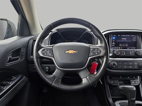 Used 2020 Chevrolet Colorado LT w/ Colorado RST Special Edition image 18