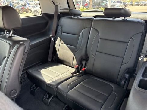 Used 2021 GMC Acadia SLT AWD/4WD image 15