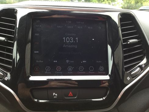 Used 2020 Jeep Cherokee Limited AWD/4WD image 11