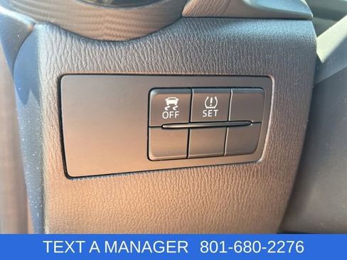 Used 2019 Toyota Yaris LE FWD image 23