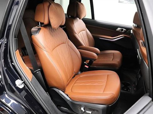 Used 2022 BMW X7 M50i AWD/4WD image 14