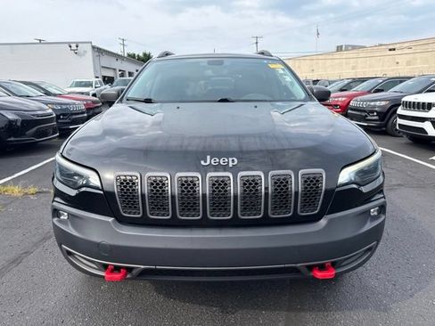 Used 2019 Jeep Cherokee Trailhawk w/ Cold Weather Group AWD/4WD image 2