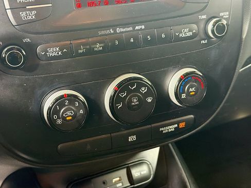 Used 2015 Kia Soul + w/ Eco Package FWD image 16