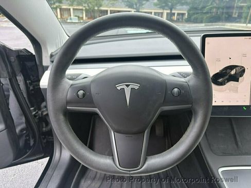 Used 2023 Tesla Model 3 Standard Range RWD image 15