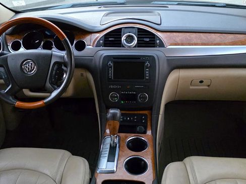 Used 2009 Buick Enclave CXL w/ Entertainment Package #3 image 21