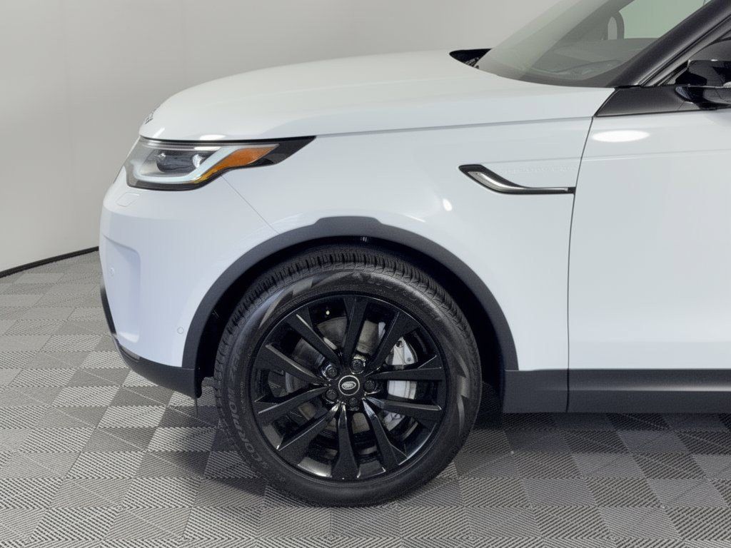 Used 2026 Land Rover Discovery S AWD/4WD image 13