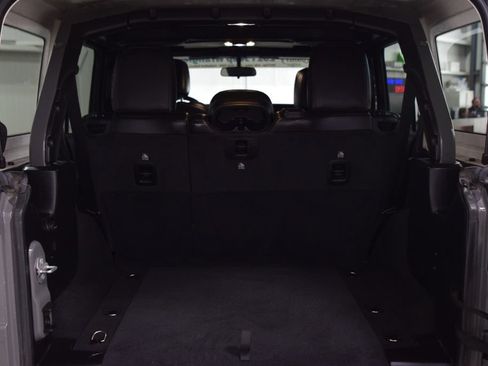 Used 2021 Jeep Wrangler Unlimited Sahara w/ Safety Group AWD/4WD image 22