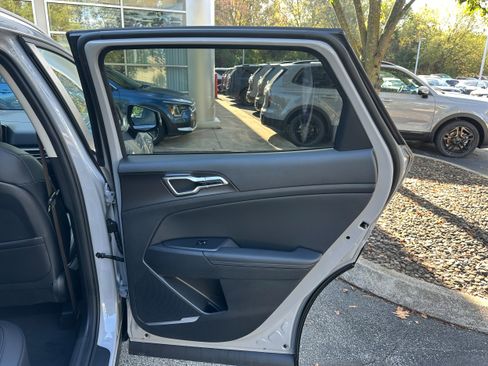 New 2026 Kia Sportage EX image 22