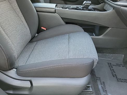 Used 2023 Nissan Rogue SV image 15