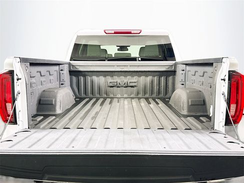 Used 2023 GMC Sierra 1500 SLT w/ X31 Off-Road Package image 16