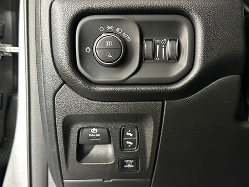 Used 2025 RAM 1500 Laramie w/ Laramie Southwest Edition AWD/4WD image 24