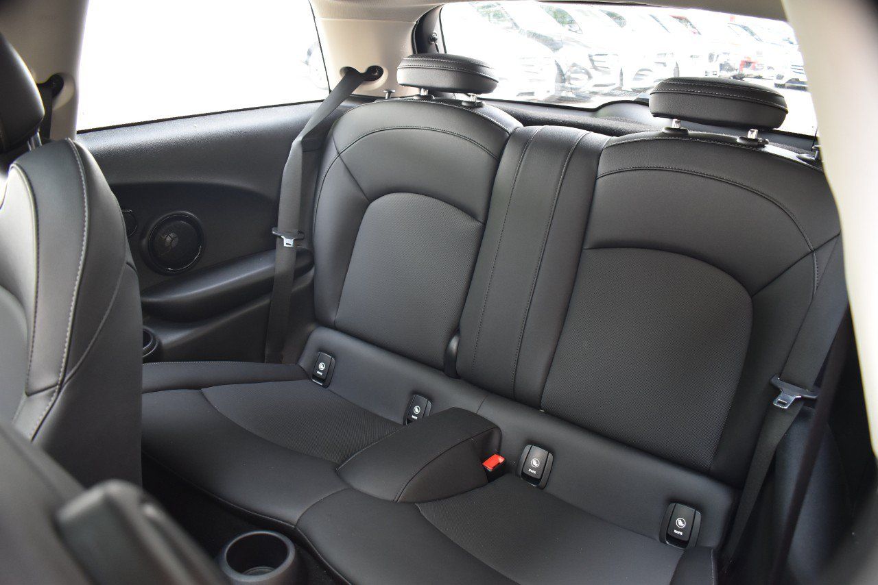 Used 2024 MINI Cooper SE FWD image 18