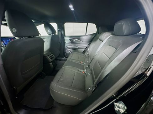 Used 2025 Chevrolet Equinox EV LT FWD image 27