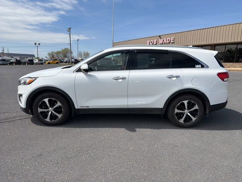 Used 2016 Kia Sorento EX image 2