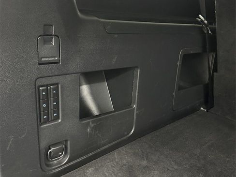 Used 2024 Ford Expedition Max XLT image 33
