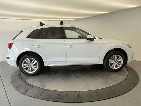 Certified 2023 Audi Q5 2.0T Premium w/ Convenience Package AWD/4WD image 8