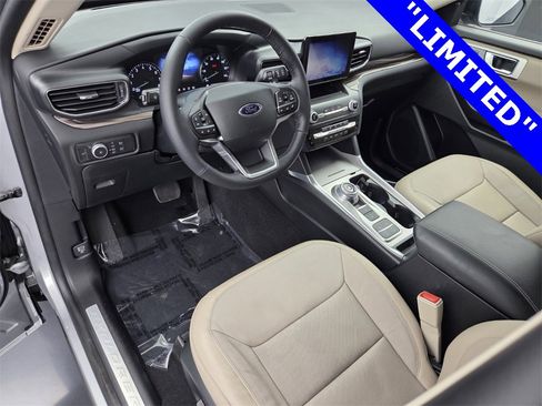 Used 2020 Ford Explorer Limited w/ Class III Trailer Tow Package image 30