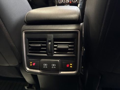 Used 2020 Subaru Forester Touring image 27