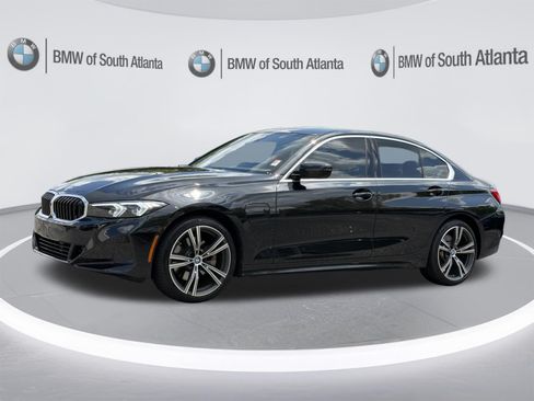 Used 2024 BMW 330e w/ Premium Package RWD image 23