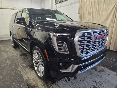 New 2026 GMC Yukon XL Denali w/ Denali Reserve Package image 6