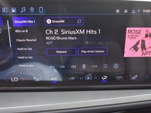 New 2026 Chevrolet Traverse LT w/ Sun and Wheel Package image 25