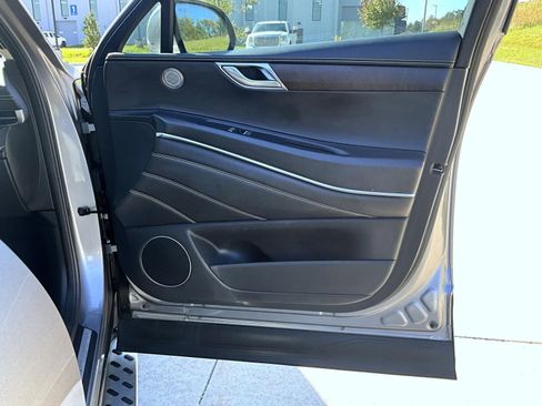 Used 2021 Genesis GV80 2.5T w/ Cargo Package image 17