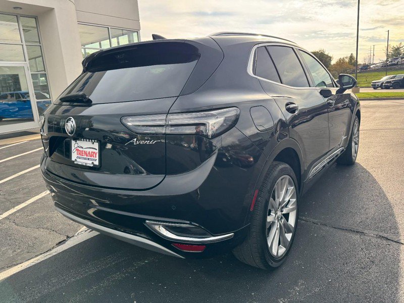 Used 2023 Buick Envision Avenir FWD image 3