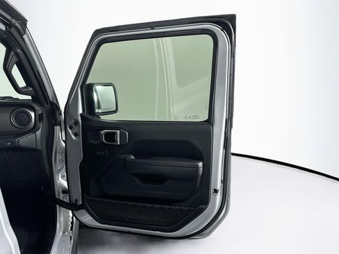 Used 2023 Jeep Wrangler Unlimited w/ 8.4" Radio Group image 32