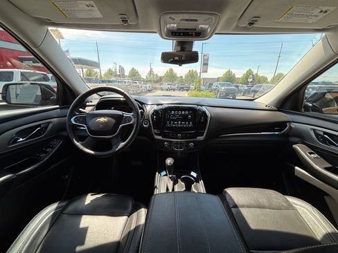 Used 2019 Chevrolet Traverse LT w/ LT Premium Package AWD/4WD image 23