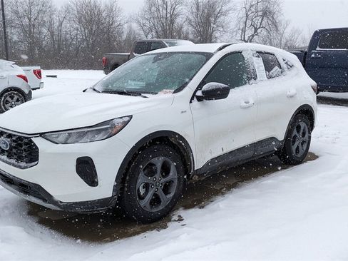 Used 2025 Ford Escape ST-Line w/ Equipment Group 301A image 6