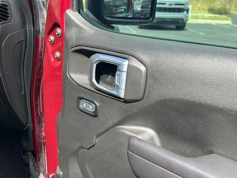 Used 2021 Jeep Gladiator Mojave AWD/4WD image 17