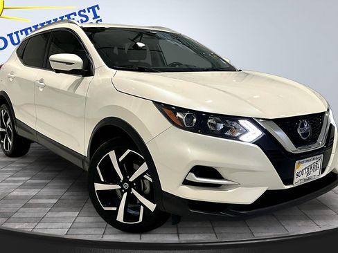 Used 2022 Nissan Rogue Sport SL AWD/4WD image 3