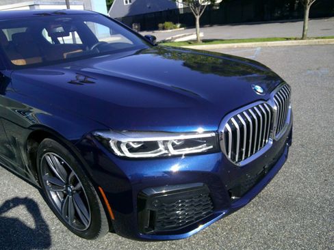 Used 2021 BMW 750i xDrive w/ Luxury Rear Seating Package AWD/4WD image 53