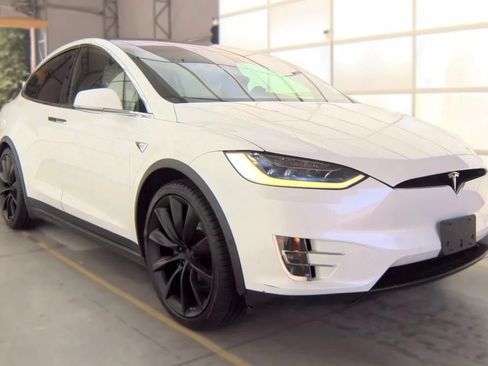 Used 2018 Tesla Model X 100D AWD/4WD image 2