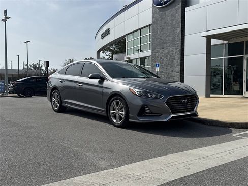 Used 2018 Hyundai Sonata Limited w/ Limited Ultimate Package 03 image 10