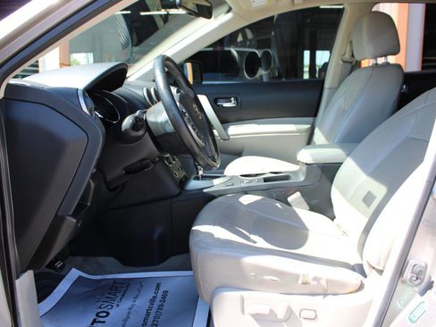 Used 2013 Nissan Rogue SL FWD image 16