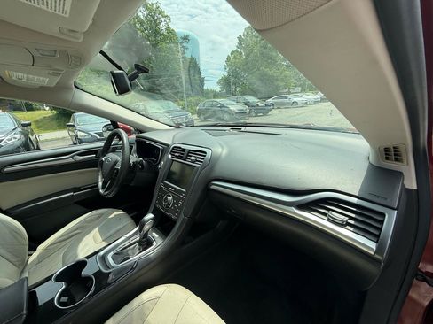Used 2015 Ford Fusion Titanium FWD image 24