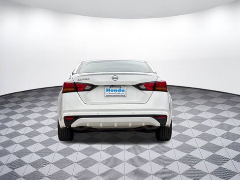 Used 2023 Nissan Altima 2.5 S image 9