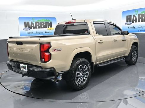 Used 2024 Chevrolet Colorado Z71 w/ Z71 Convenience Package 2 AWD/4WD image 5