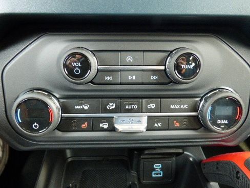 New 2025 Ford Bronco Heritage Edition image 24