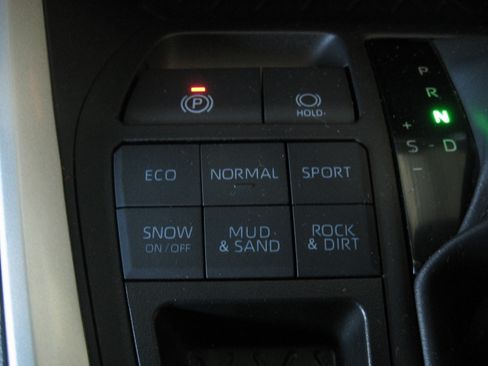 Certified 2025 Toyota RAV4 LE image 16