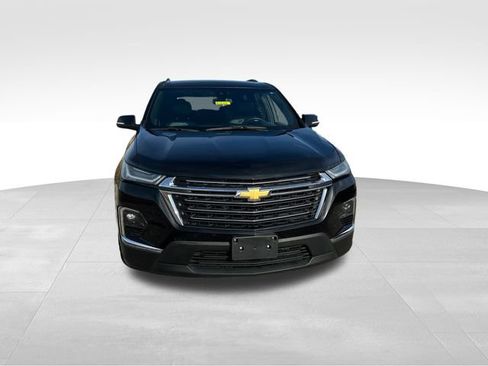 Used 2023 Chevrolet Traverse LT image 8