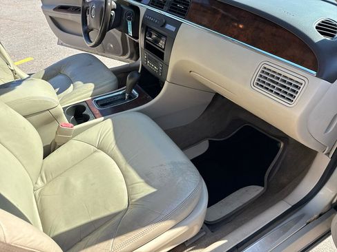 Used 2009 Buick LaCrosse CXL FWD image 24