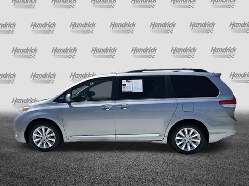 Used 2013 Toyota Sienna Limited w/ Premium Pkg AWD/4WD image 7