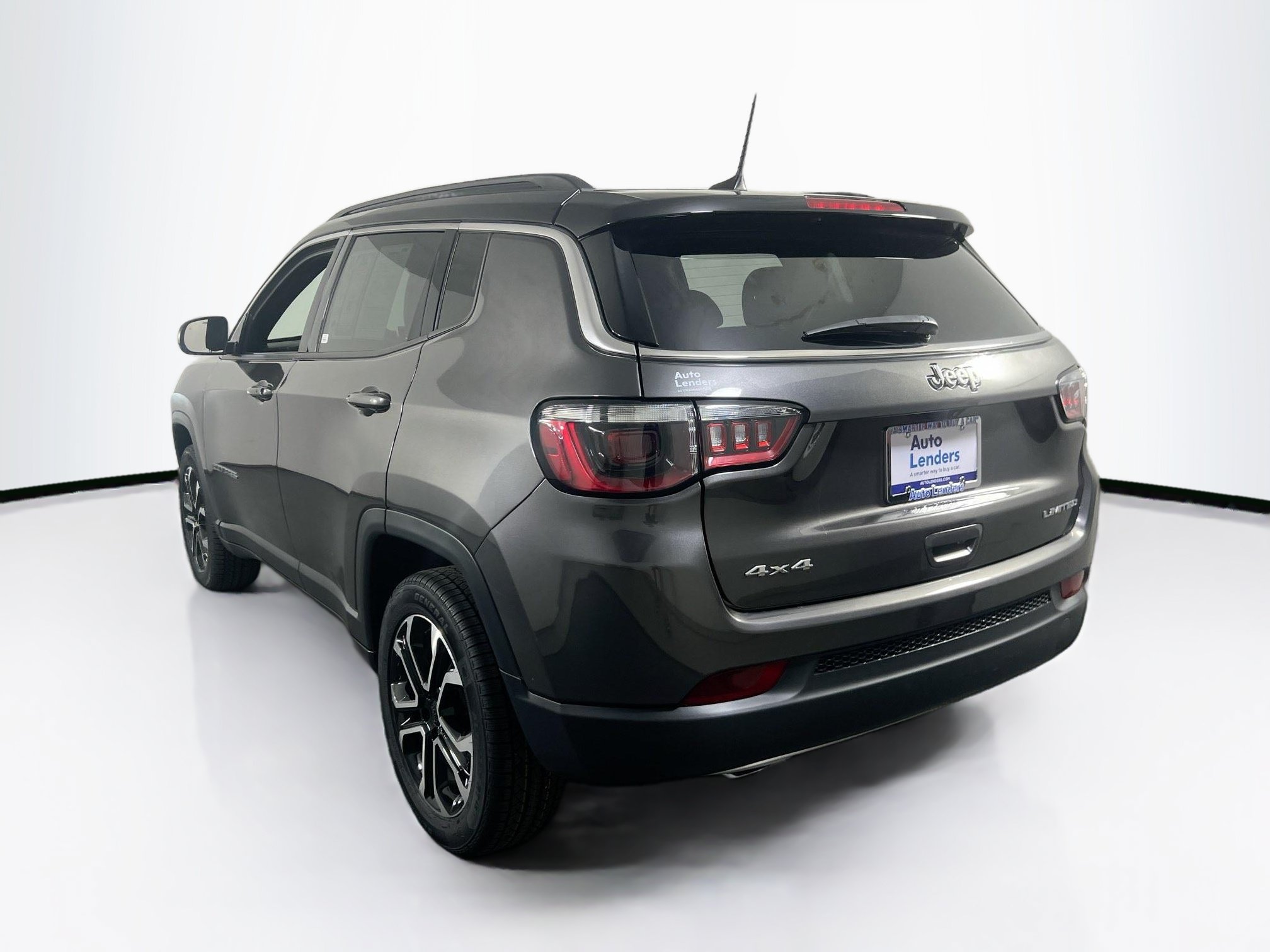 Used 2023 Jeep Compass Limited AWD/4WD image 7