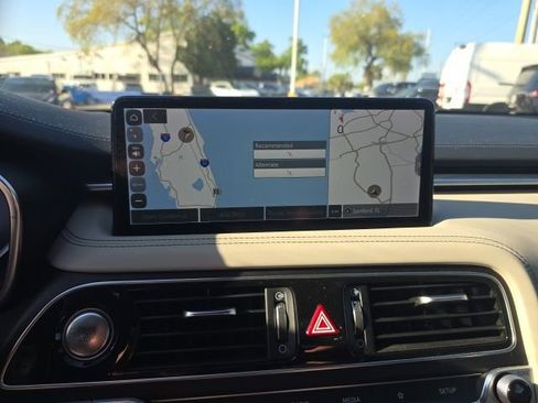 Used 2022 Genesis G70 3.3T image 21