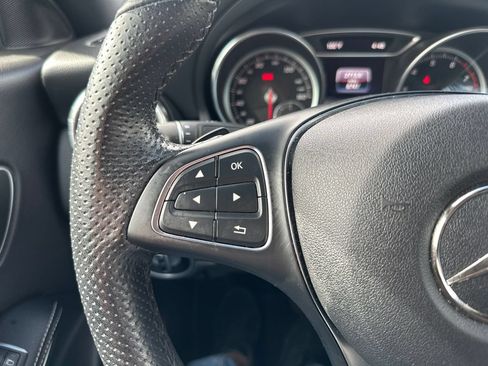 Used 2019 Mercedes-Benz CLA 250 4MATIC image 16