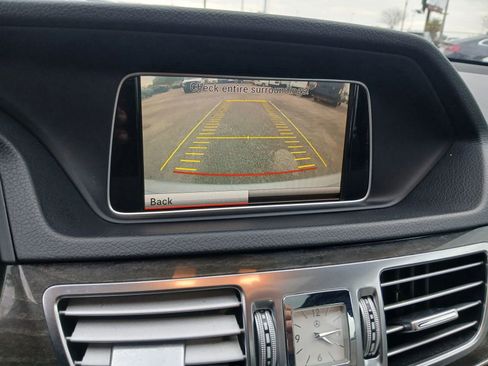 Used 2014 Mercedes-Benz E 350 E 350 4MATIC Sedan 4D w/ Premium 1 Package image 27