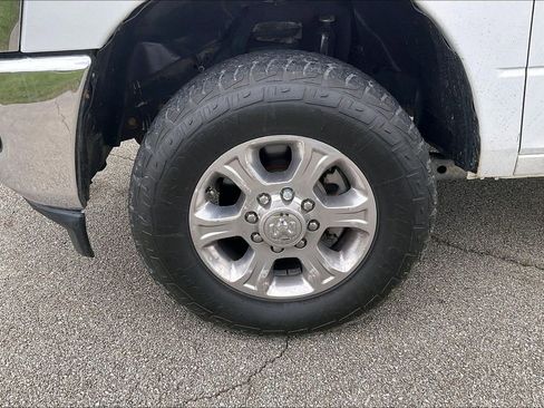 Used 2019 RAM 2500 Big Horn image 8