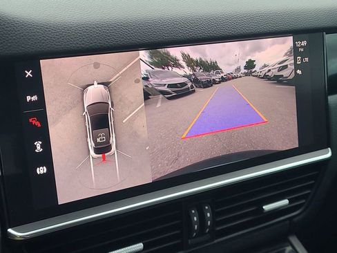 Used 2022 Porsche Cayenne Coupe image 29